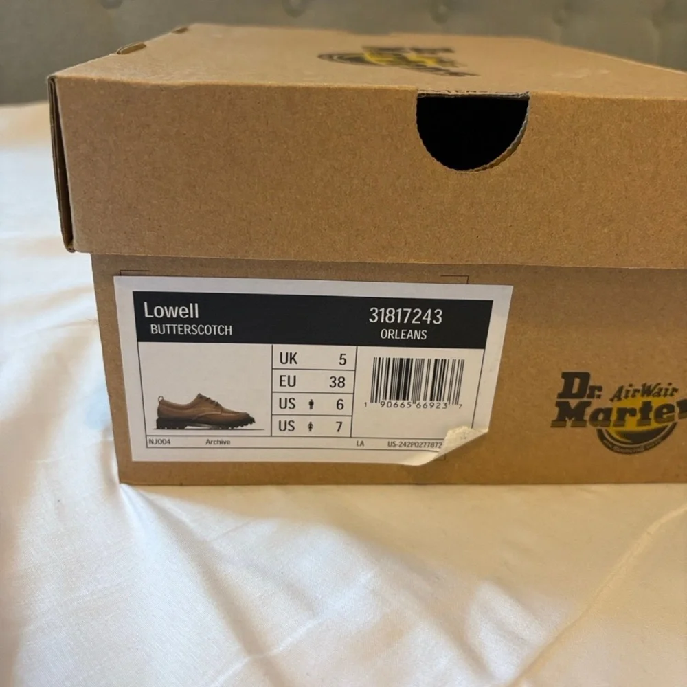 Dr. Marten Lowell Leather Shoes - Picture 6 of 7